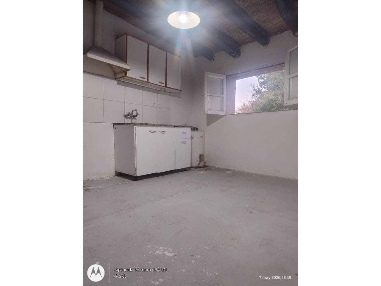 Alquilo Casa; Mixta, Adobe Y Ladrillo, 2 Dorm, Baño, Cocina, Comedor. Amplio Fondo Agua, Luz, Cloaca, Sin Gas
