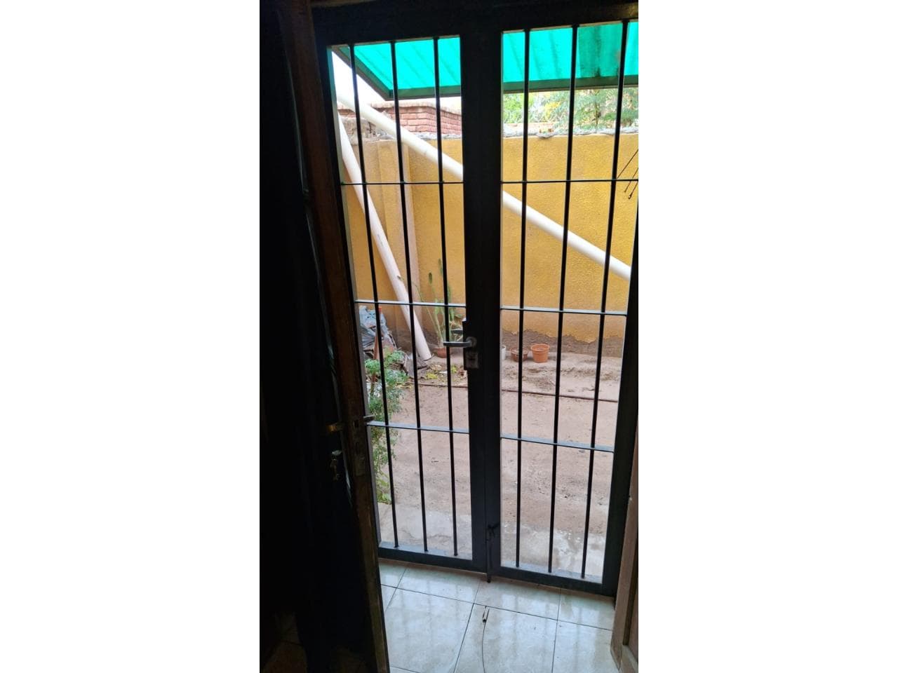 Alquiler Departamento 1 Dormitorio Con Cochera, Planta Baja, Capital