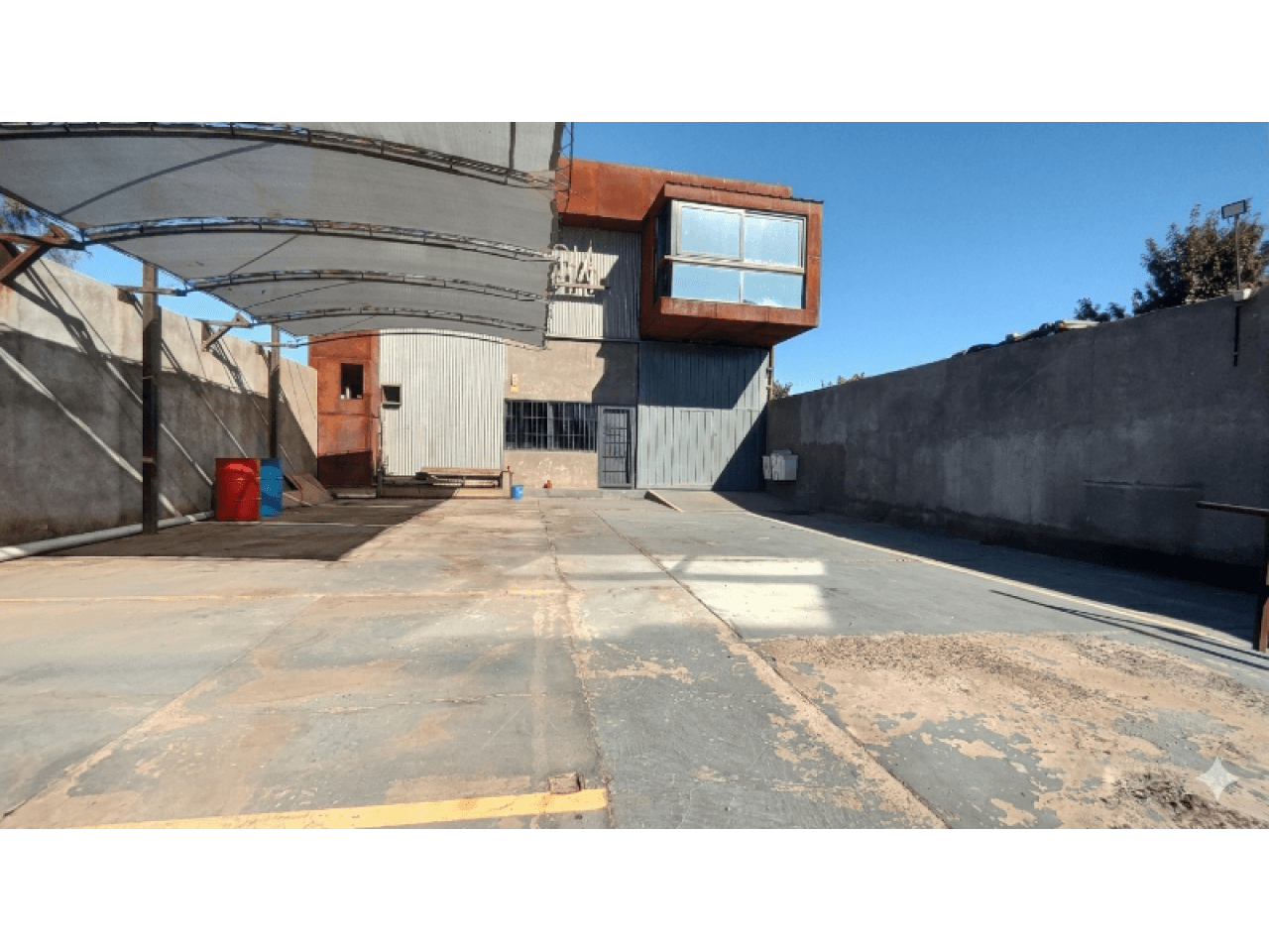 Alquiler. Galpon. Capital - San Juan. 680m² De Terreno. 460m² Cubiertos.