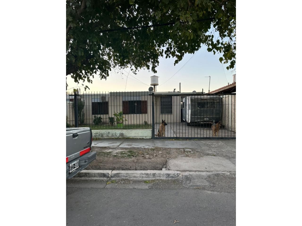 Venta - Casa 4 Dormitorios, Barrio Güemes- Chimbas