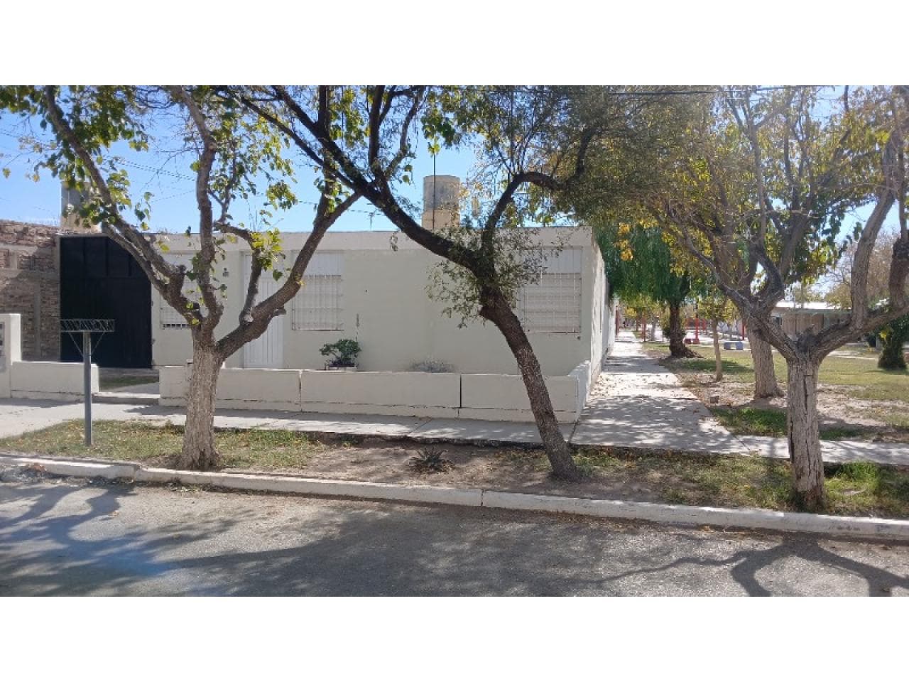 Venta. Hermosa Casa Barrio Los Pinos