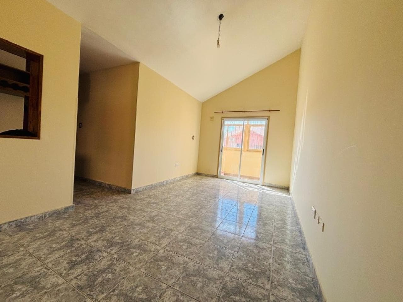 Alquilo  Departamento En Barrio Fuva -3 Dormitorios Con Placard Y Balcón Cerrado