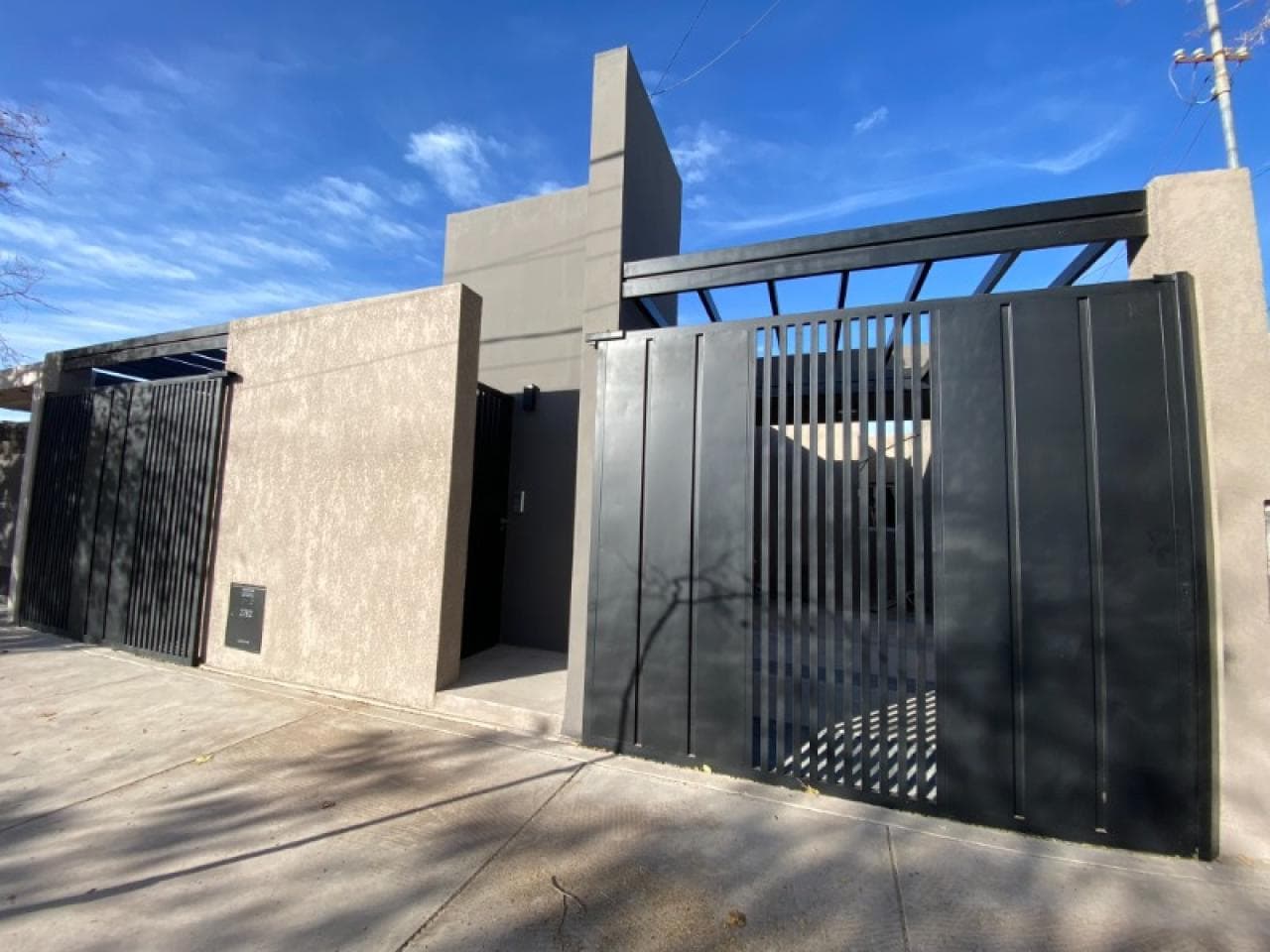Casa En Venta - B° Jardin Policial - Rivadavia