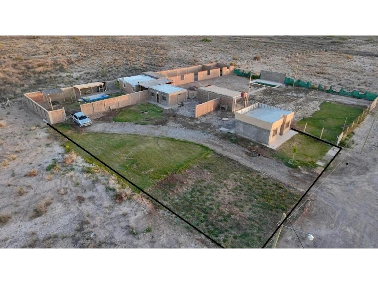 Complejo 3 Casas En Venta - Santa Lucia