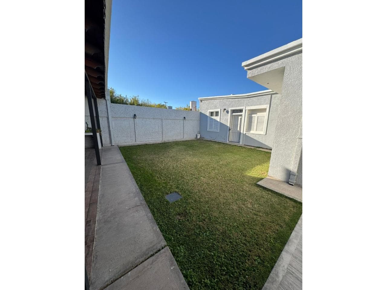 Hermosa Casa En Venta, Barrio Atsa Iv.