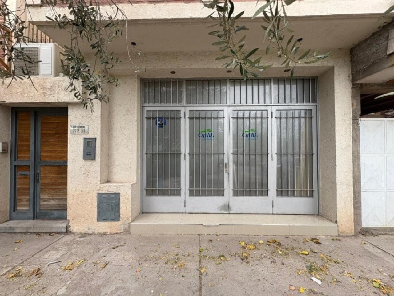 Salón Comercial En Alquiler - Capital