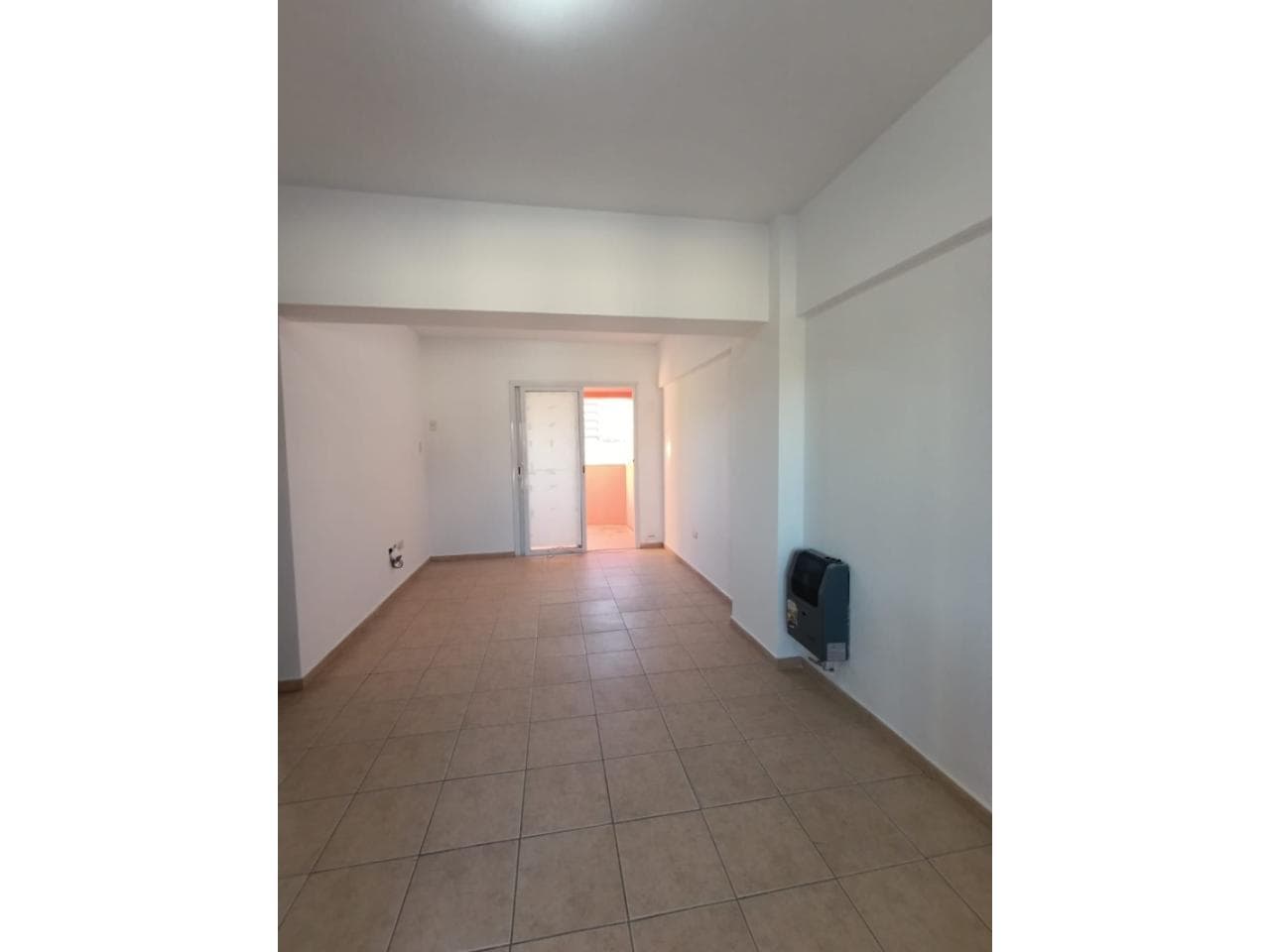 Alquiler Dpto De 1 Dormitorio Con Cochera. Excelente Ubicación. Frente Al Centro Civico. Capital