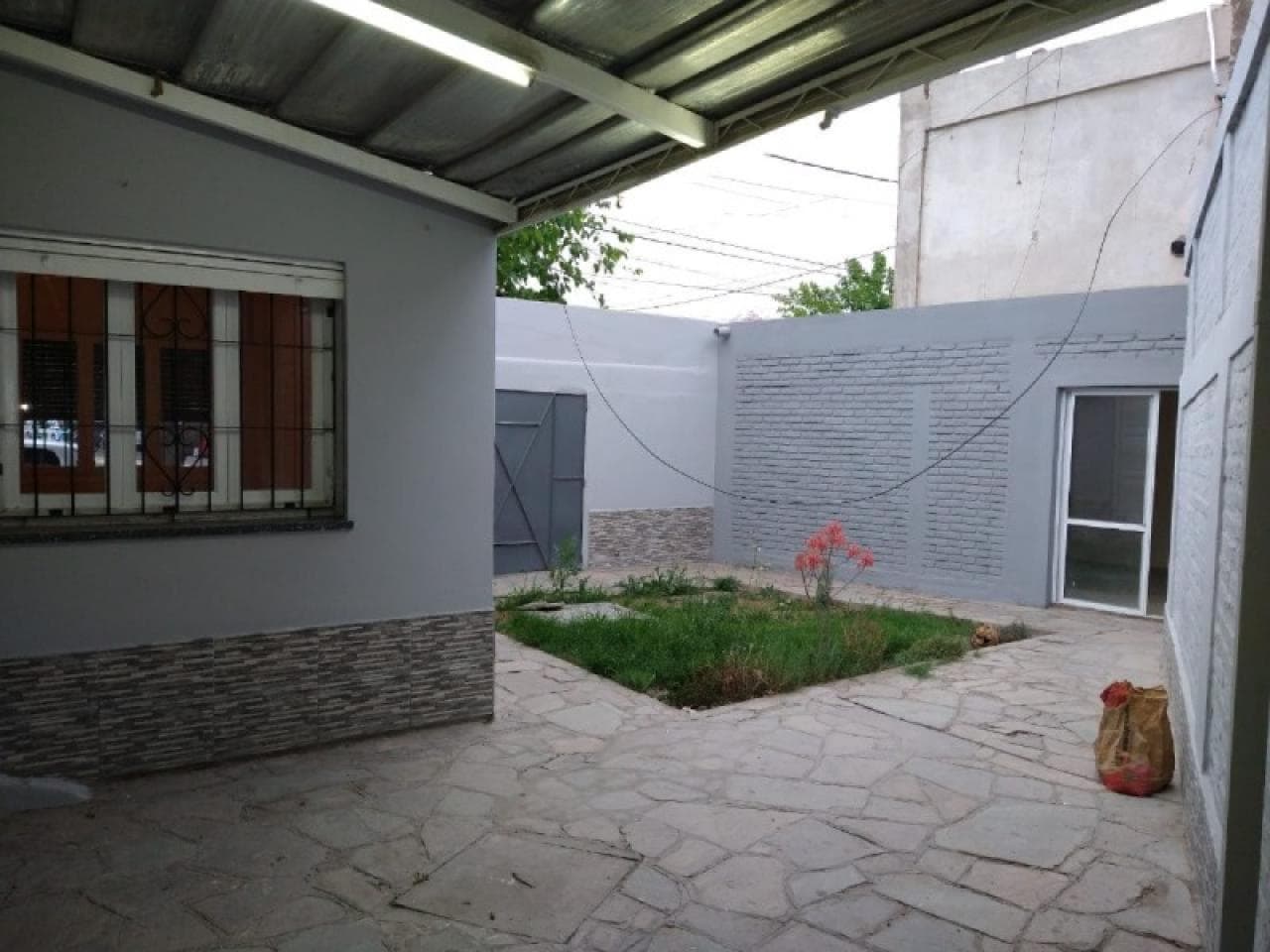 Venta Casa En Capital, Por Calle Alem