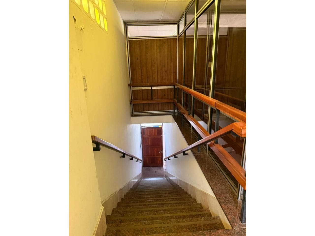Alquiler. Salon Comercial, Ideal Para Oficina, Empresa, Estudio Juridico. Capital