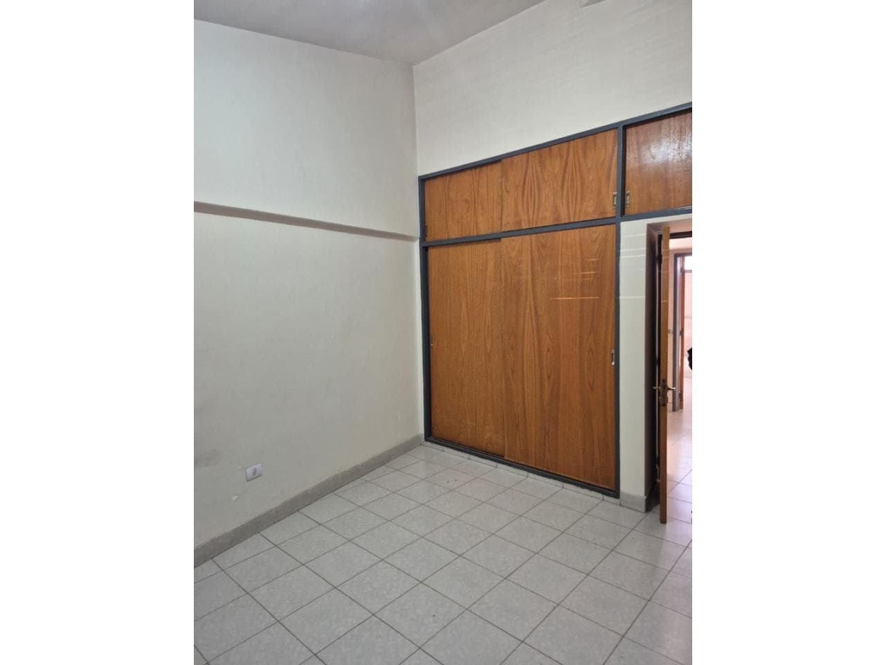 Alquiler. Departamento 3 Habitaciones, 2 Baños. Capital