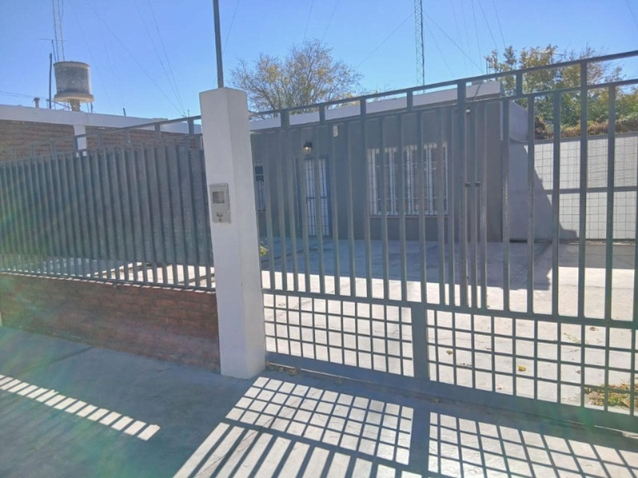 Alquiler Casa Sobre Av Benavidez. Chimbas. Mls#420981159-79