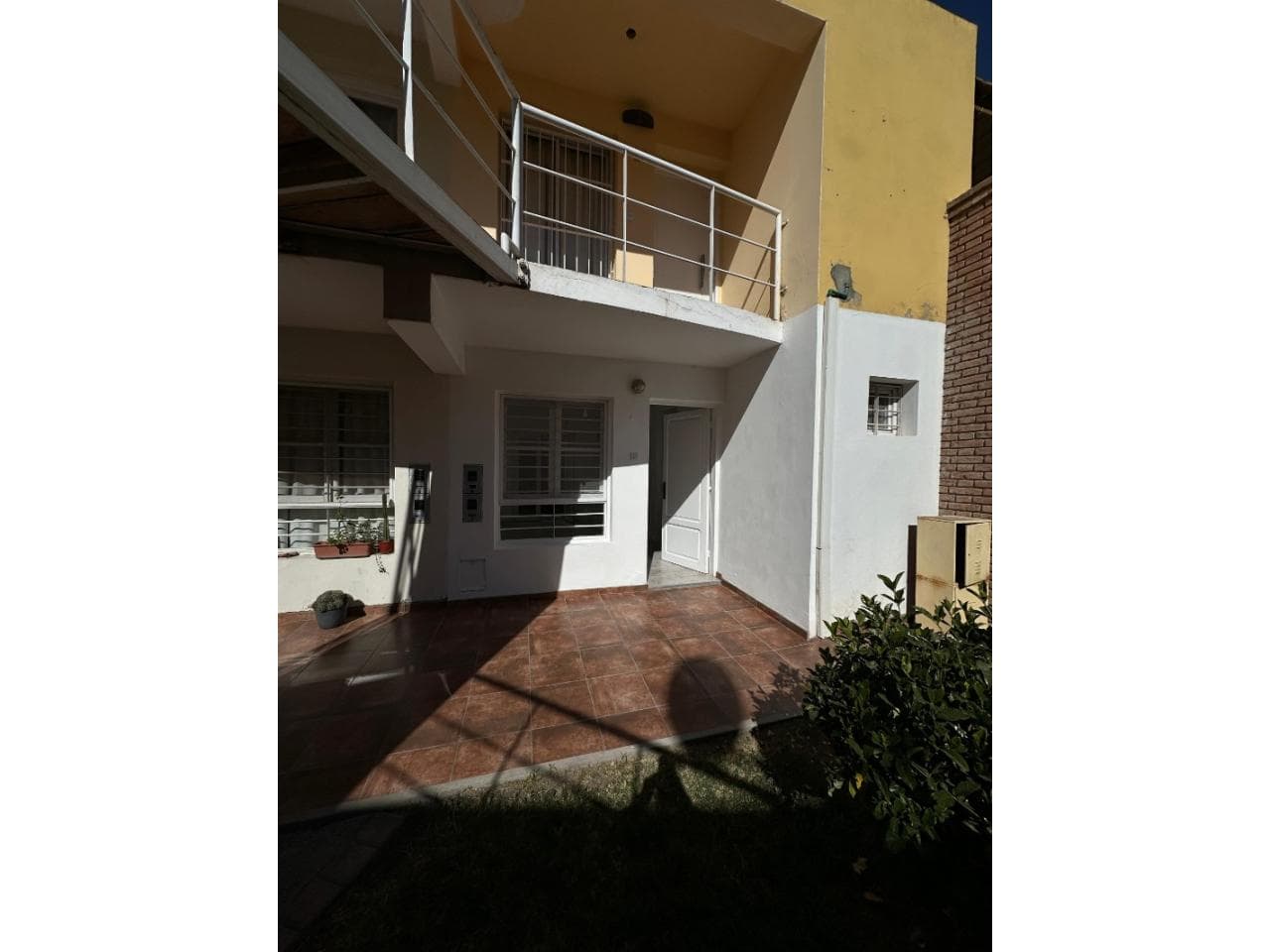 Alquiler Departamento Planta Baja Rivadavia