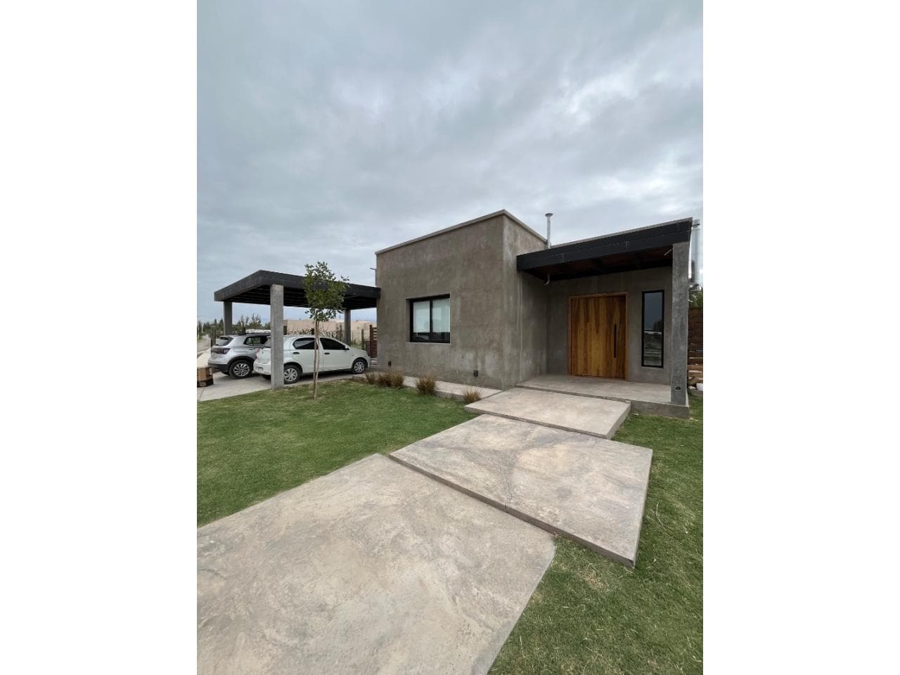 Venta. Moderna Y Amplia Casa De Categoría. 3 Dormitorios, 3 Baños, Vestidor, Cochera. En Barrio Privado Campo La Legua