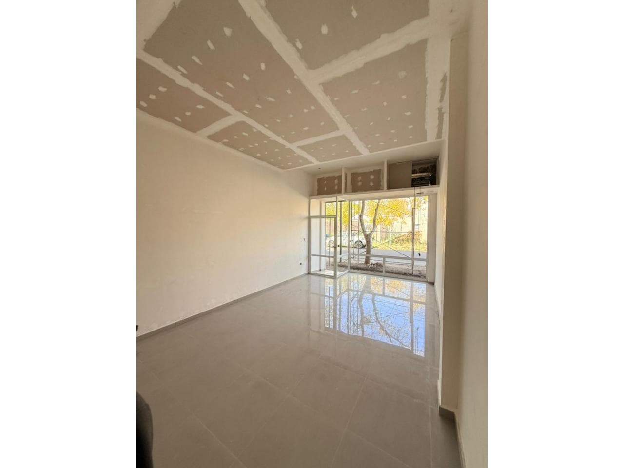 Oportunidad Venta Local Nuevo A Estrenar Rivadavia; Edif Edison Calle Tomas Edison U$s 65.000 Tel 2646296308
