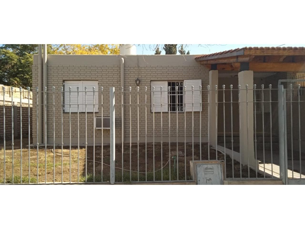 Alquilo B° Smata Casa 3 Dormitorios