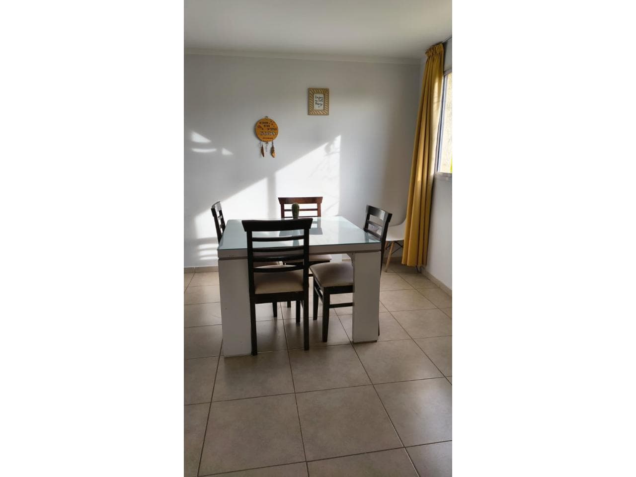 Alquiler. Departamento Amoblado, 1 Dormitorio, No Paga Expensas. Zona Centro Civico. Capital. Con Cochera