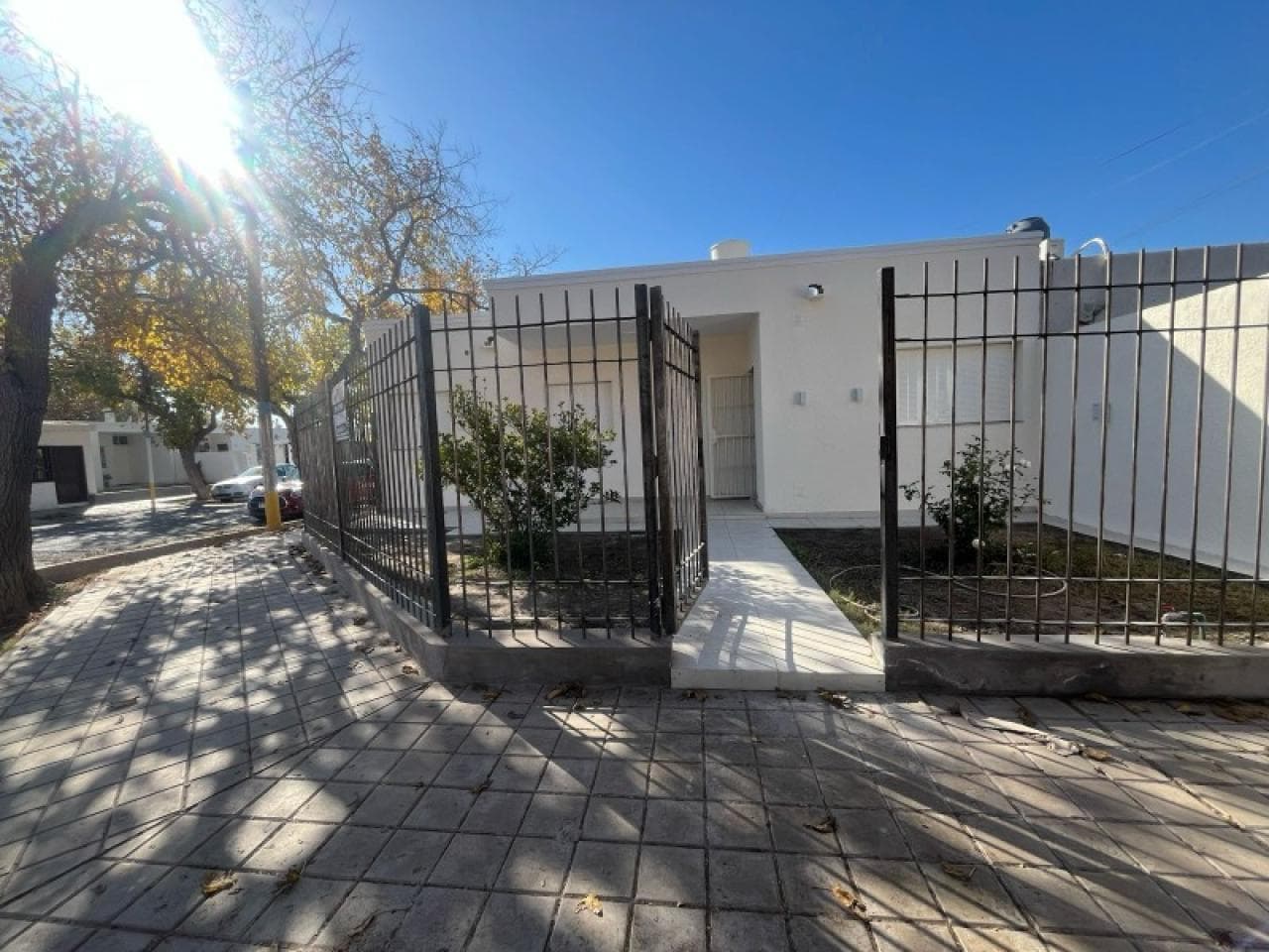 Venta De Casa En Rawson - Barrio Edilco - A98  No Apta Crédito Hipotecario.