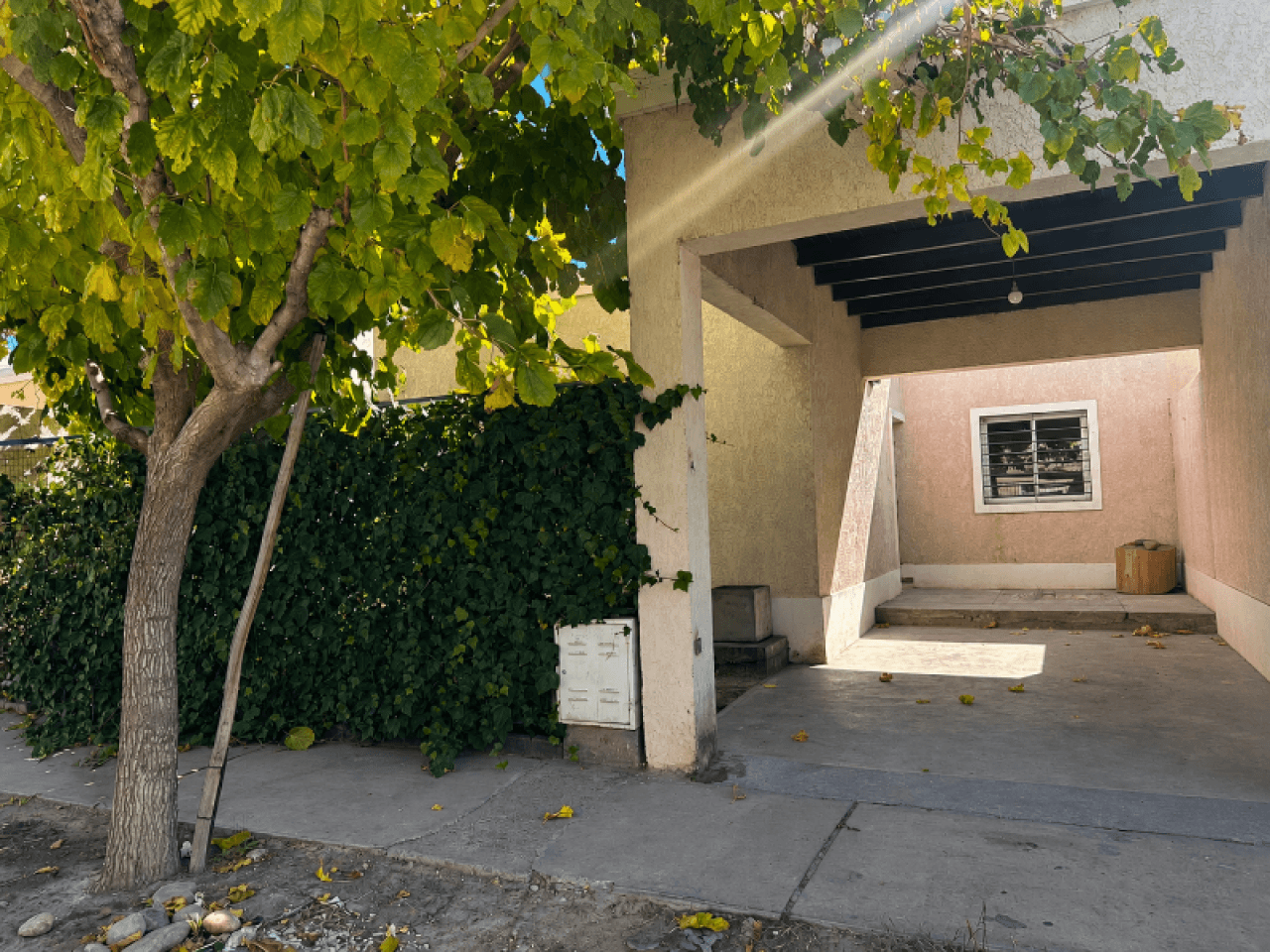 🏡 Casa En Alquiler | 3 Dormitorios B° Opción Ideal Para Familias  ✨