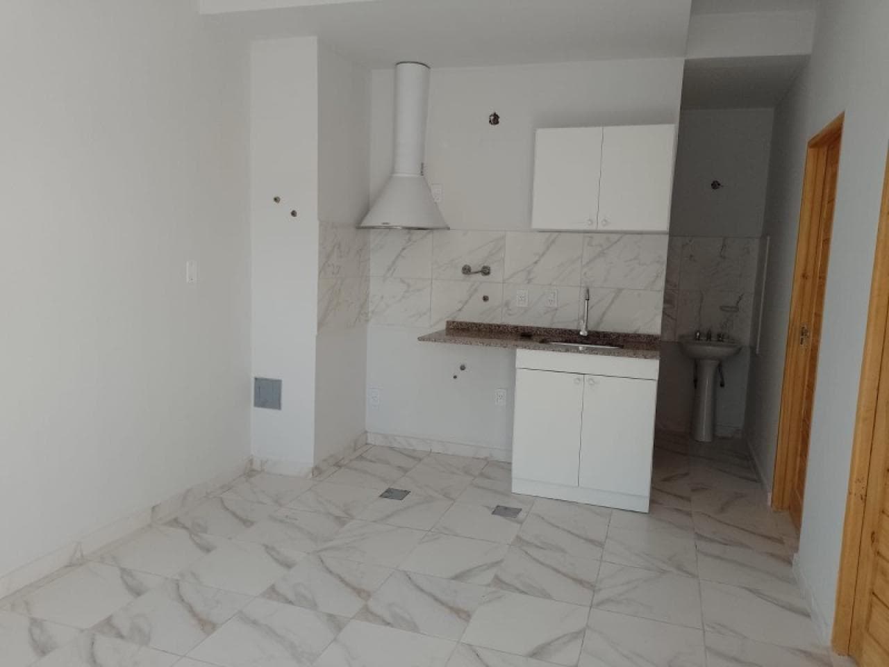 Venta Dto De Un Dormitorio Con Espacio De Cochera, Planta Baja. Rivadavia