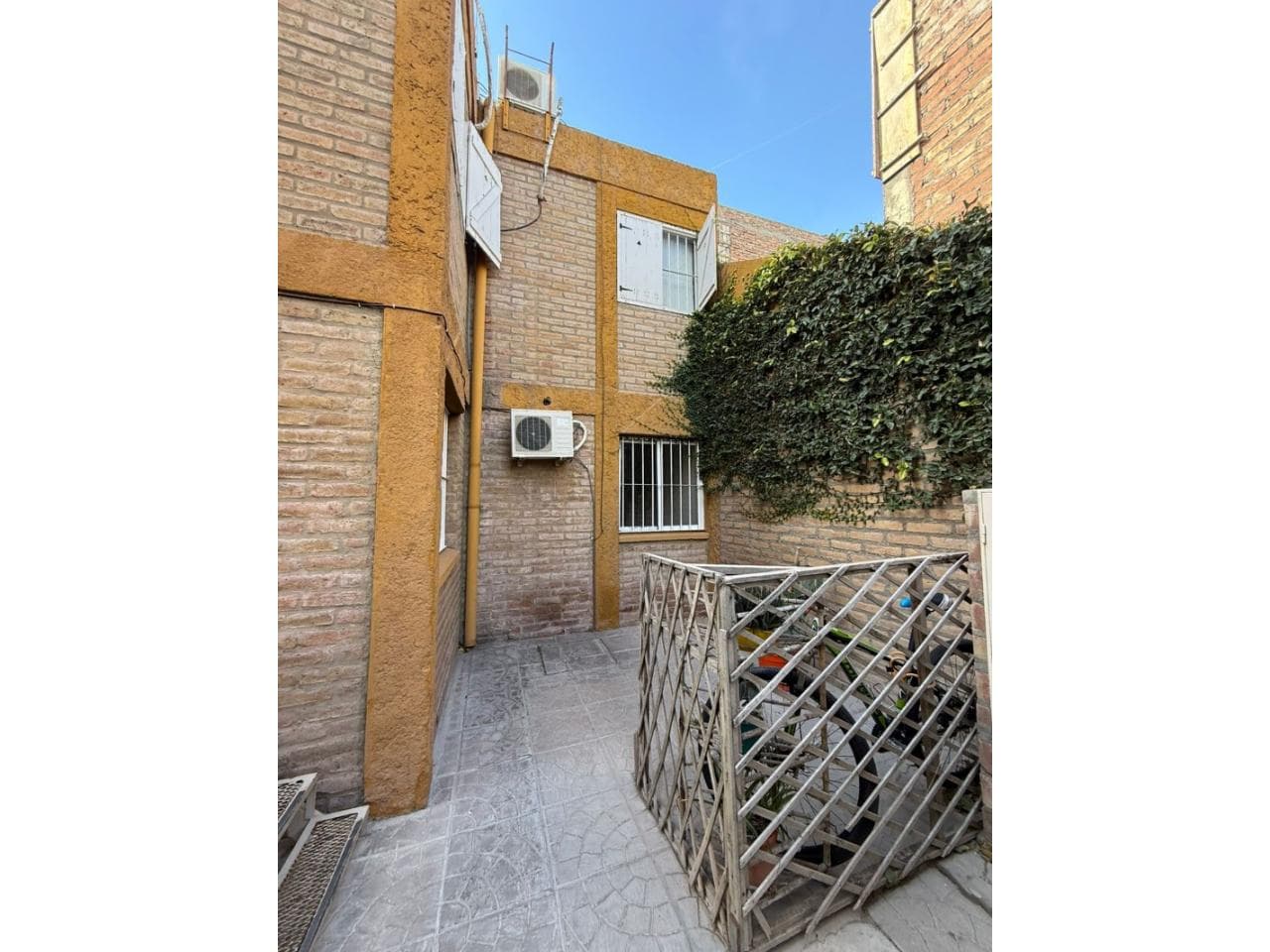 Alquiler. Hermoso Departamento, Dos Dormitorios , 1 Baño / Estar Comedor + Lavadero/