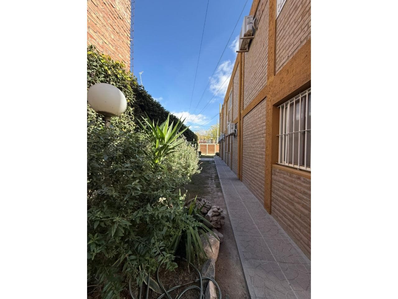Alquiler. Hermoso Departamento, Pb /dos Dormitorios , 1 Baños . / 9 De Julio Y Del Bono Hermosa Zona