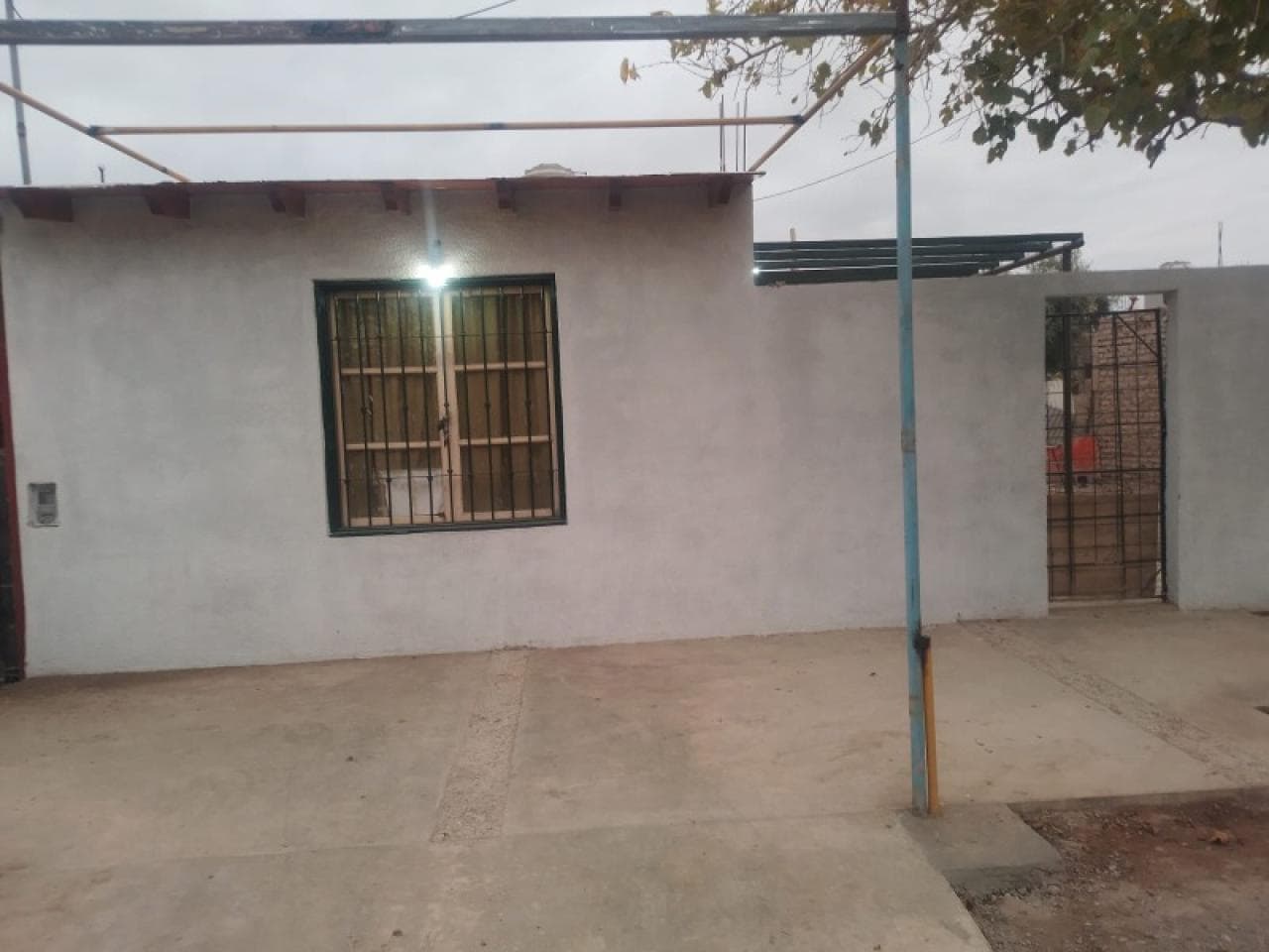 Disponible A Partir Del 9 De Junio Alquilo Salón Tipo Monoambiente En Rawson