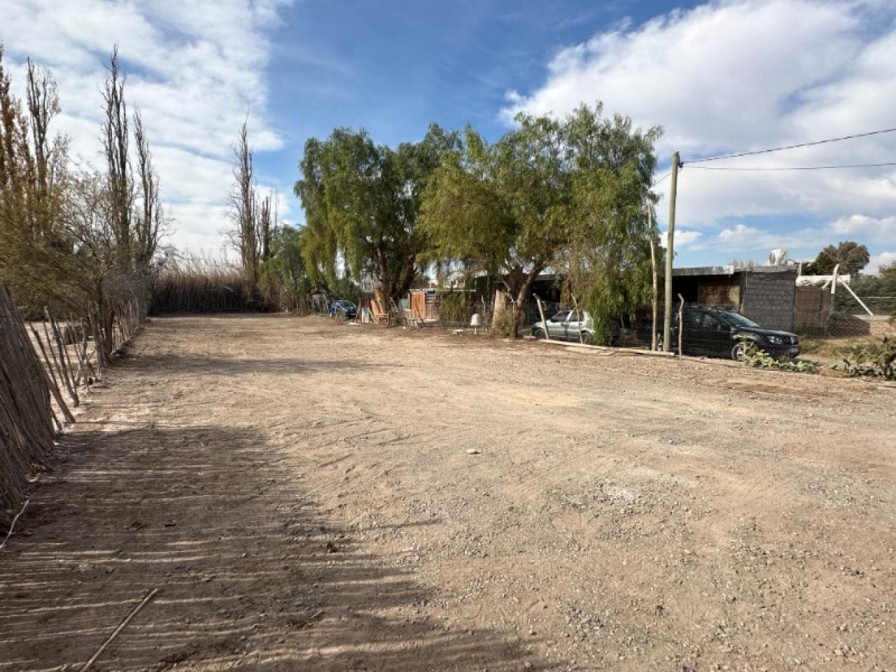 Lote De 881 M2 En Zona Residencial De Rivadavia Apto Destino Familiar O Varios