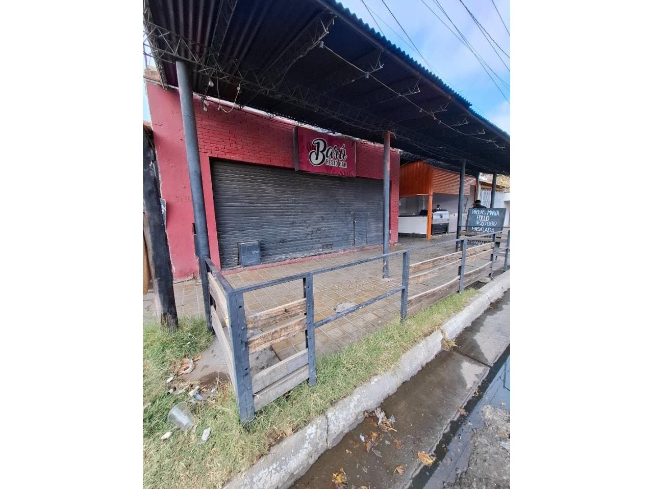 Alquilo Salón Comercial