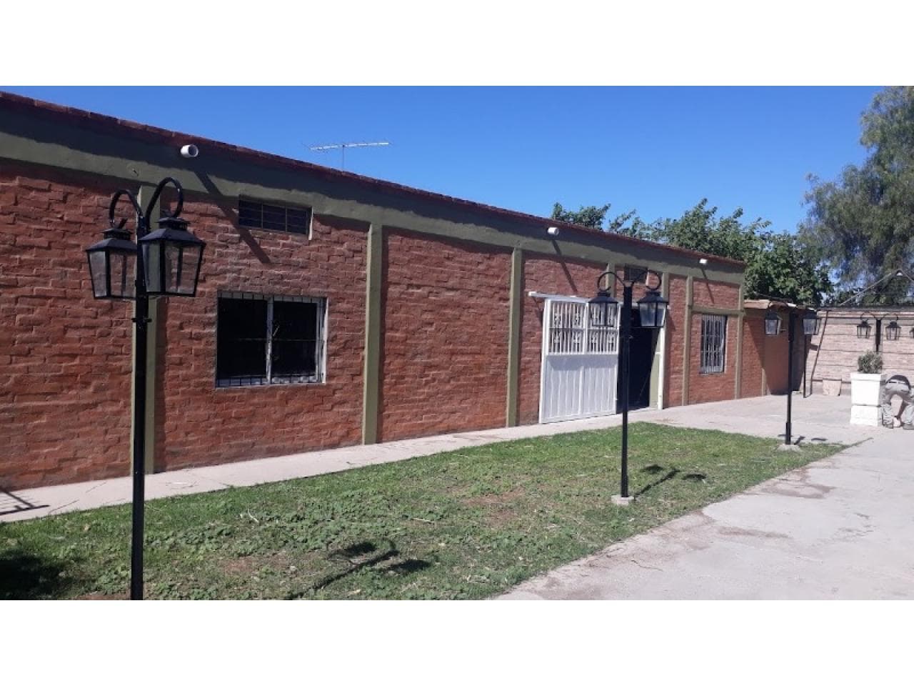 Arevalo Inmobiliaria Alquila Salon Comercial En Chimbas