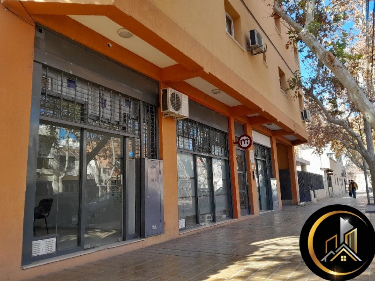 Local Alquilado Escritura Reja Automática Baño Baulera Frentista Impecable Permutaría Solo En Precio Financio Un Mínimo.