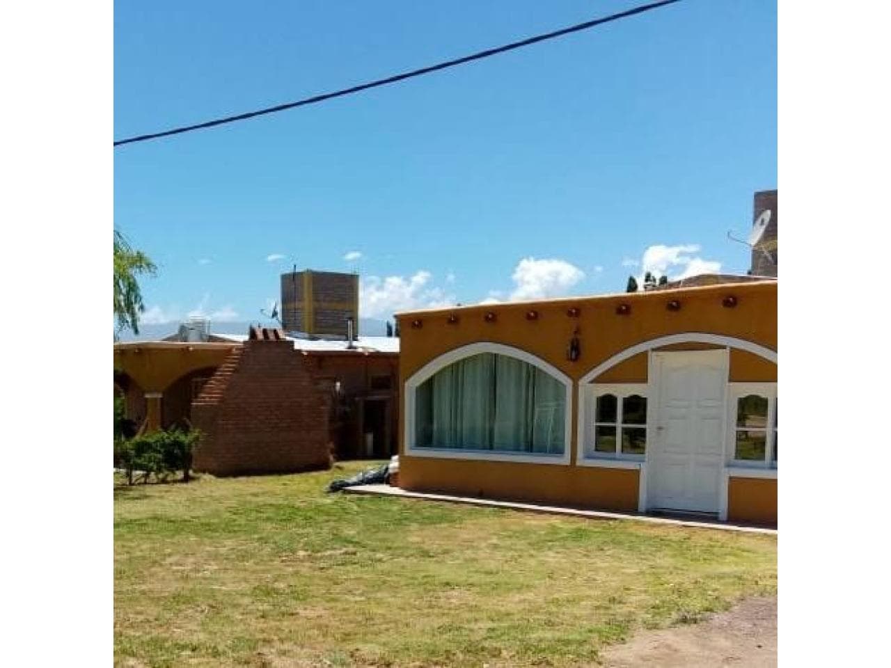 Venta Complejo De Cabañas En Barreal  5 Unidades, Piscina Y 10.000 M² Con Potencial De Expansión