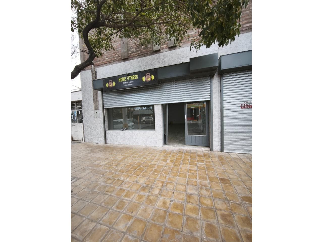Alquiler Salón Comercial. Rawson