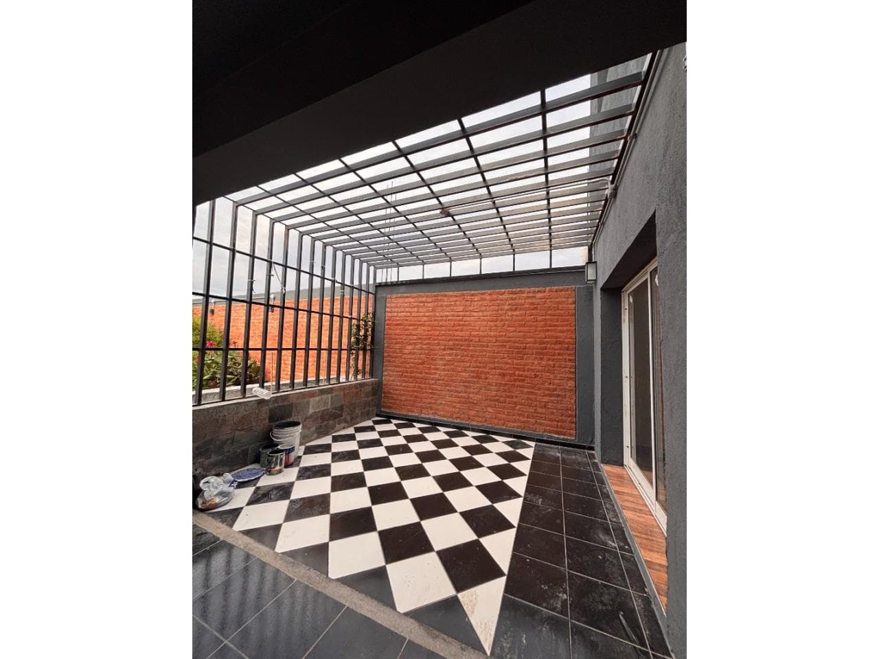 Venta Casa Dos Plantas, Doble Cochera Techada, Pileta, 4 Dormitorios, 3 Baños, Galeria C/parrillero