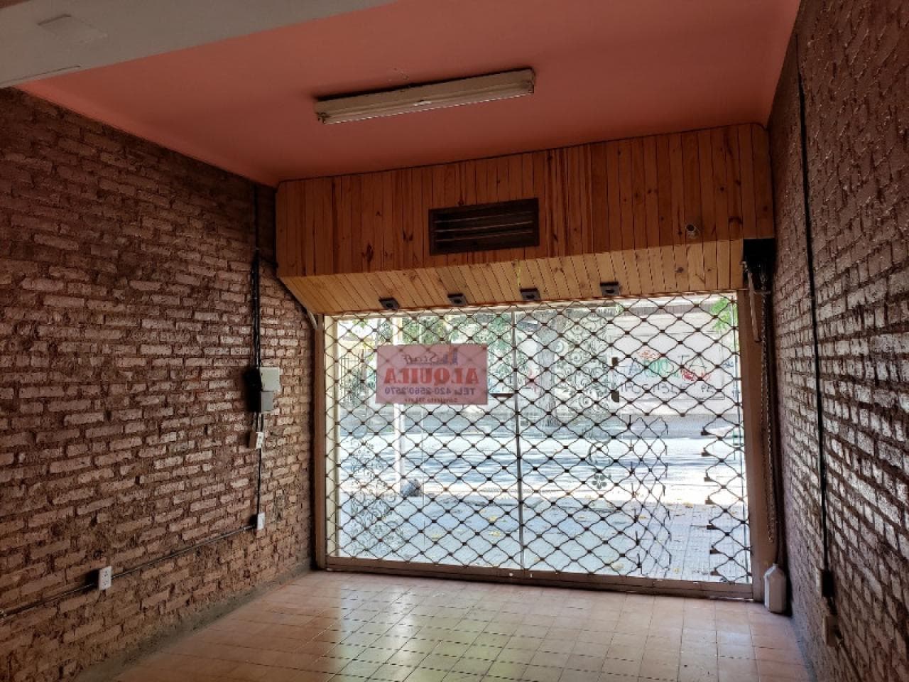 📍 Alquiler  Local Comercial - Tucuman Antes De Sta Fe