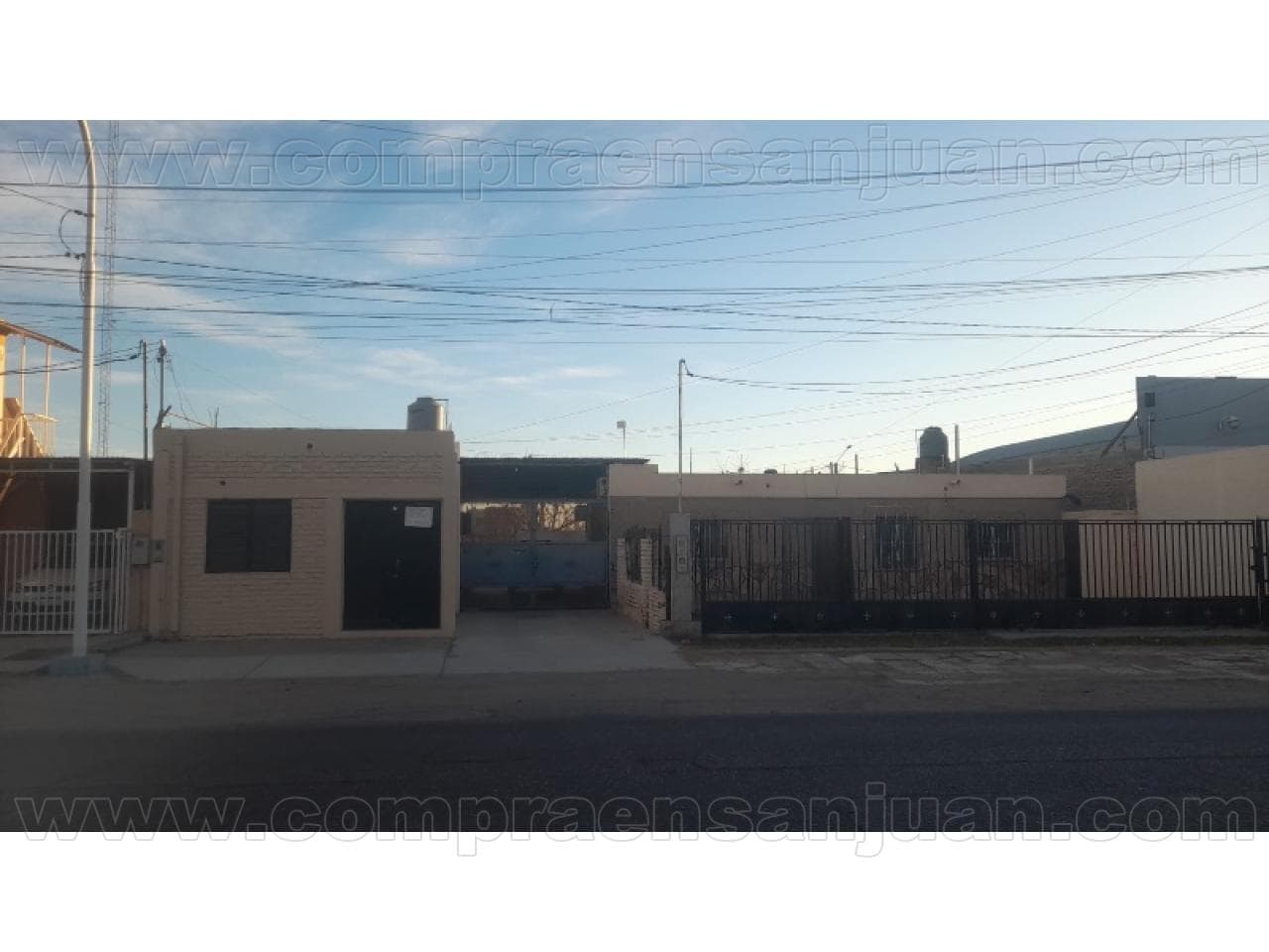 Venta - Casa + Galpón + 2 Departamentos - Chimbas