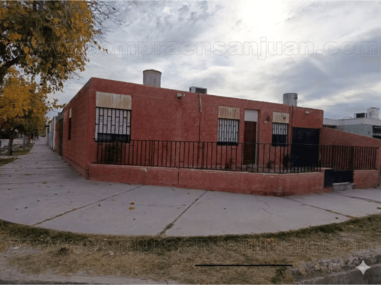 Venta Casa 4 Dormitorios Barrio Los Pinos