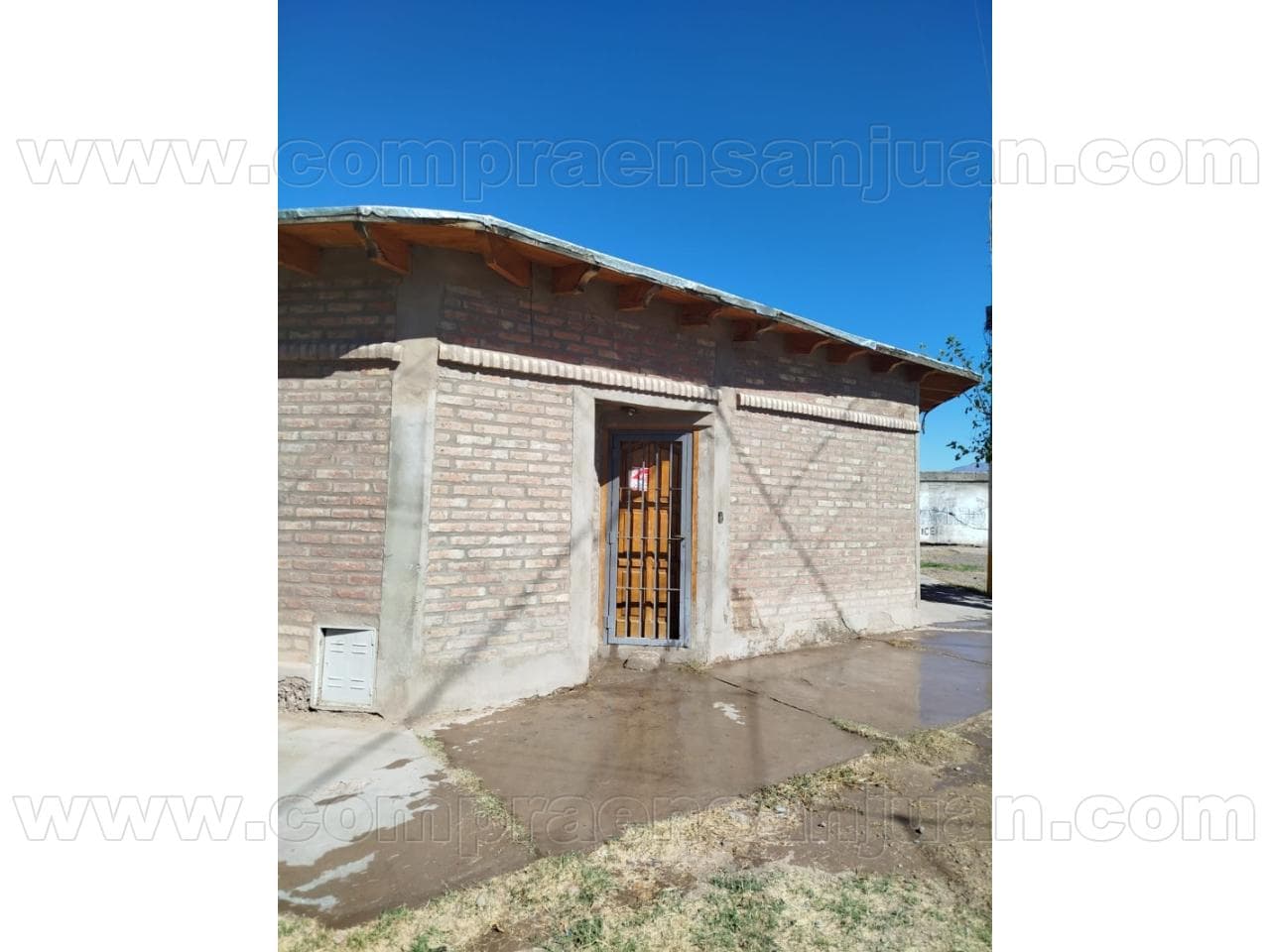 Titular Vende Casa Esquina En Rawson
