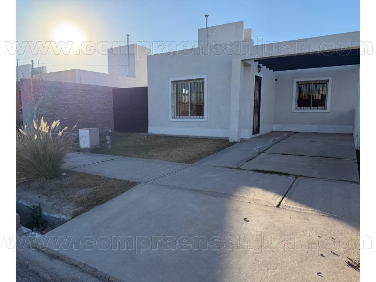 Dueño Alquila. Casa Nueva Con Menos De 2 Años De Uso, 3 Dormitorios