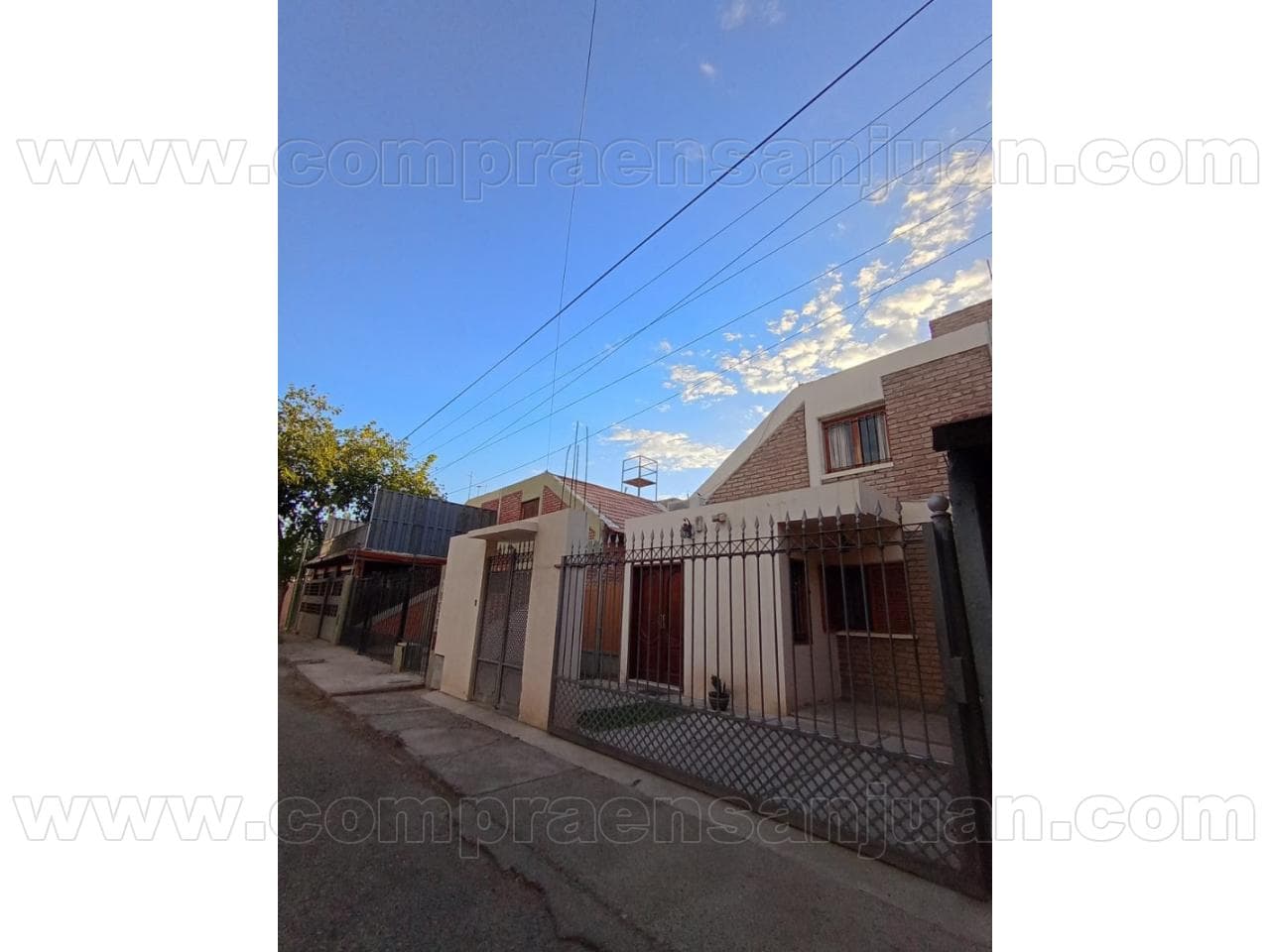 Venta Casa En Rivadavia