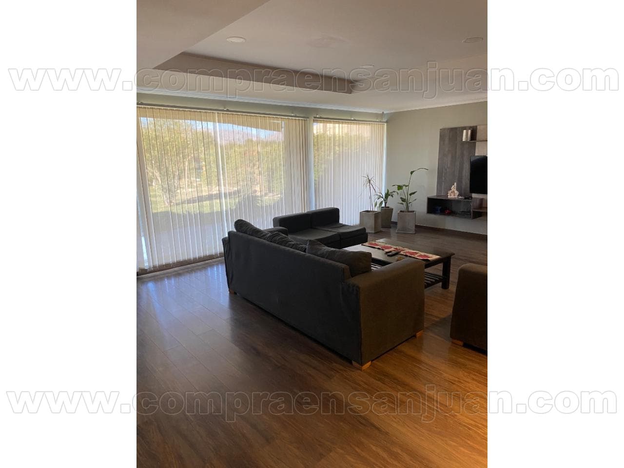 Venta. Espectacular Casa De Categoría 900 Mts2 5 Dorm. Rivadavia