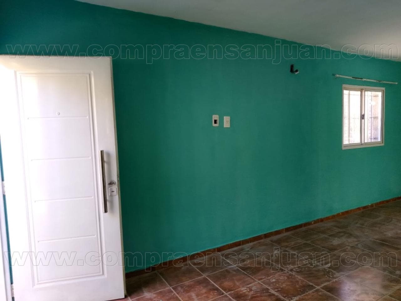 Dpto Por Calle Elizondo 667 Sur De Una Habitacion Con Fondo