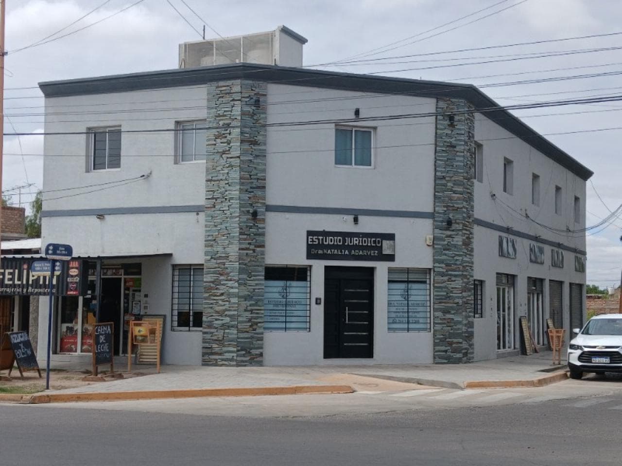 Salones Comerciales-esquina