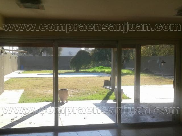 Casa Amplia. 4 Habitaciones 2 Con Vestidor, 4 Baños 2 En Suite, Amplios Ambientes, Calefaccion Central, Piscina, Y Mas